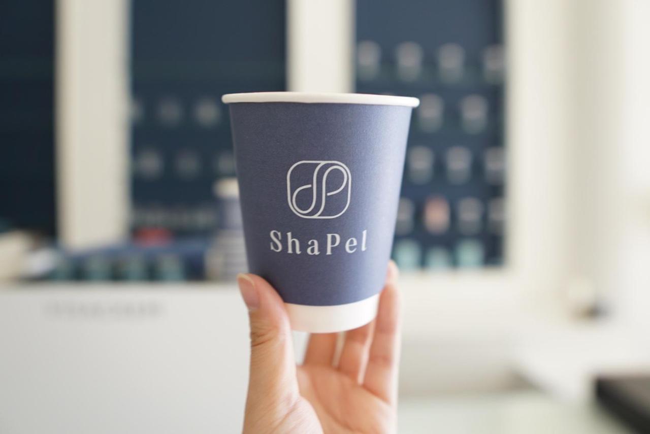 Shapel Hostel And Cafe Chiang Mai Bagian luar foto